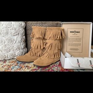 Minnetonka 3-Layer Fringe Boot